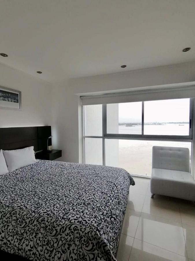 Luxury Suites River Front جواياكيل المظهر الخارجي الصورة