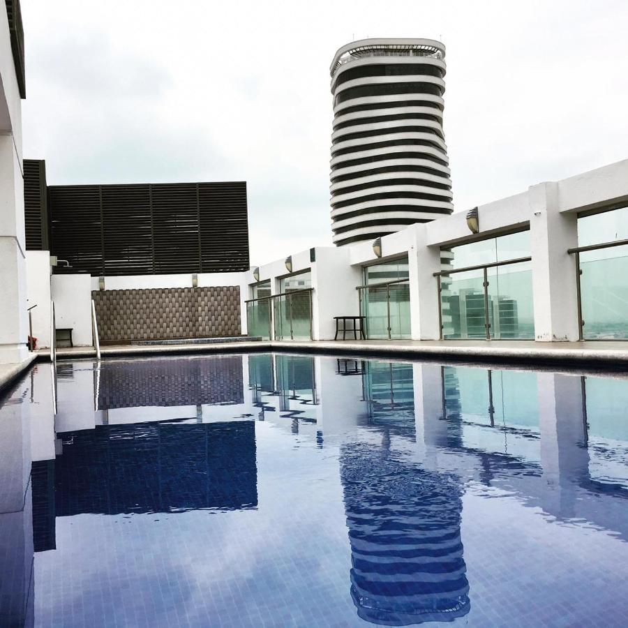 Luxury Suites River Front جواياكيل المظهر الخارجي الصورة