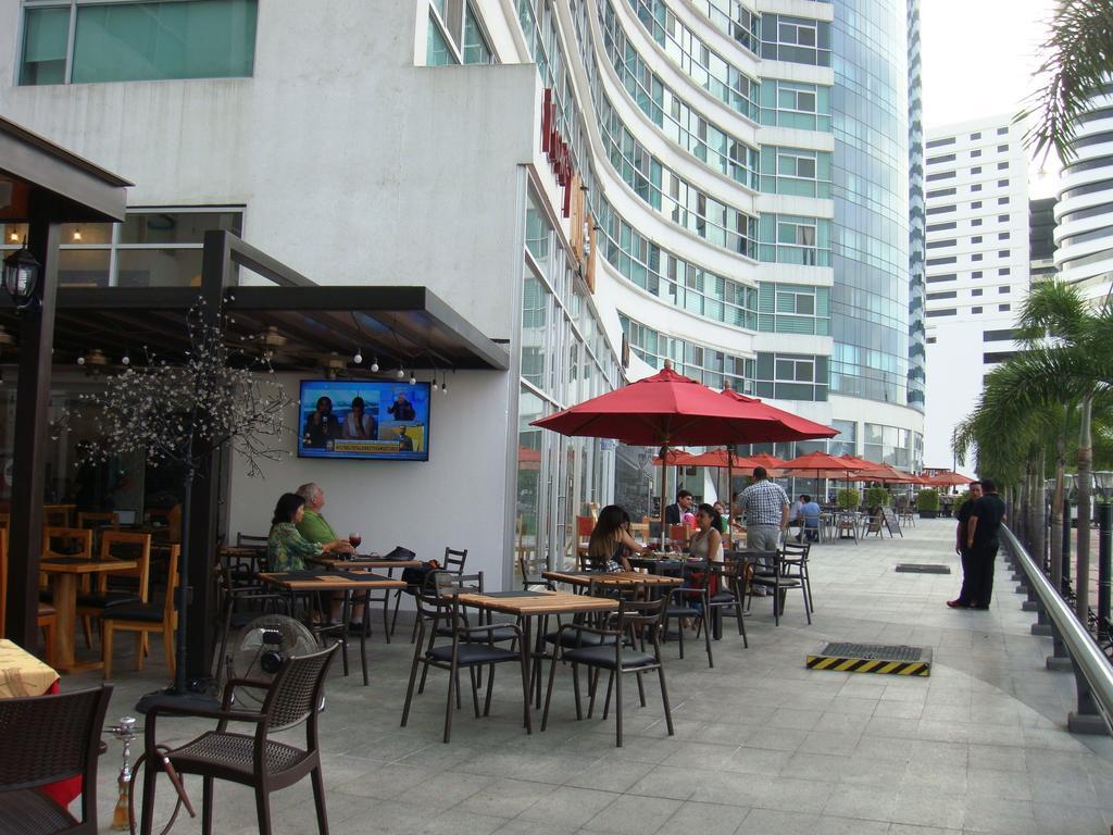 Luxury Suites River Front جواياكيل المظهر الخارجي الصورة