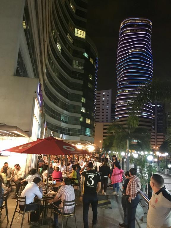 Luxury Suites River Front جواياكيل المظهر الخارجي الصورة
