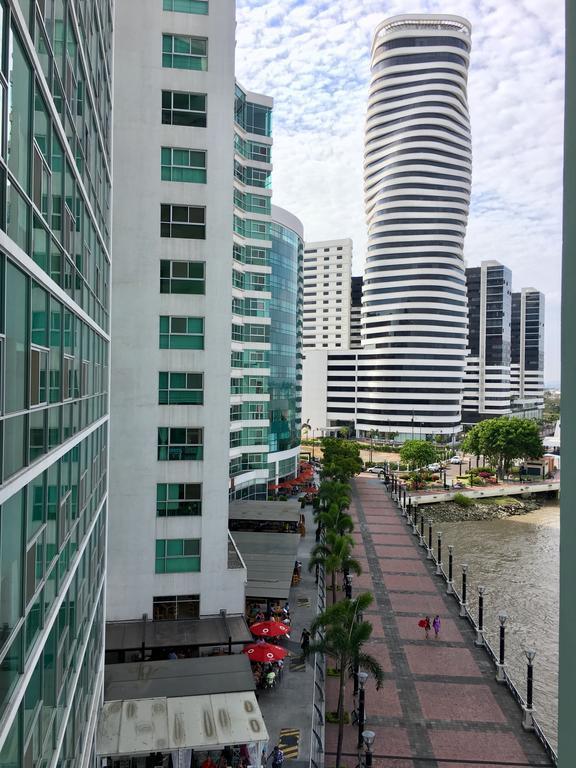 Luxury Suites River Front جواياكيل المظهر الخارجي الصورة